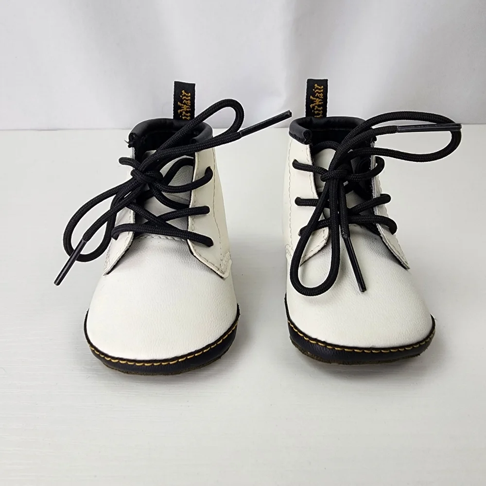 Dr Martens Black and White Infant Soft Sole 1460 Crib Booties Size US 2